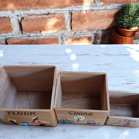 MCM Vintage Set of 3 Hand-Painted Wooden Nesting Canisters – Made in Jap… - Picture 8 of 13